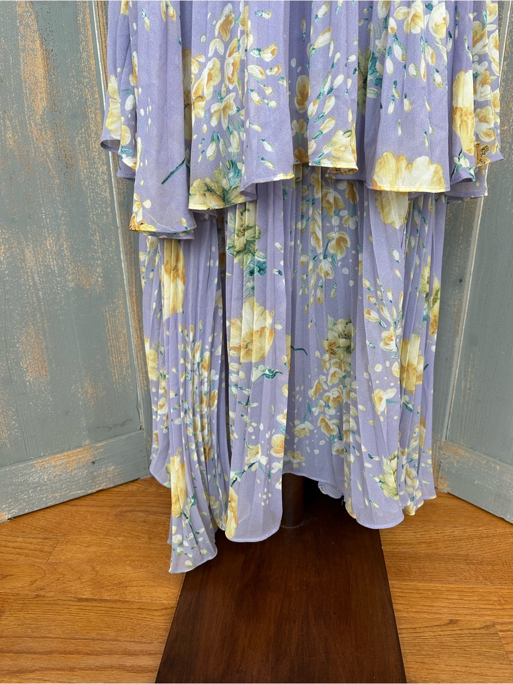 ASTR The Label Zaida Tiered Pleated Side Slit Maxi Dress Lavender Yellow Sz M - Picture 8 of 16